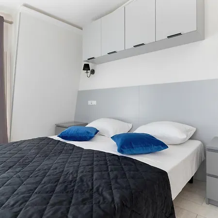 Appartement Cosy With Parking & Balcony By Renters