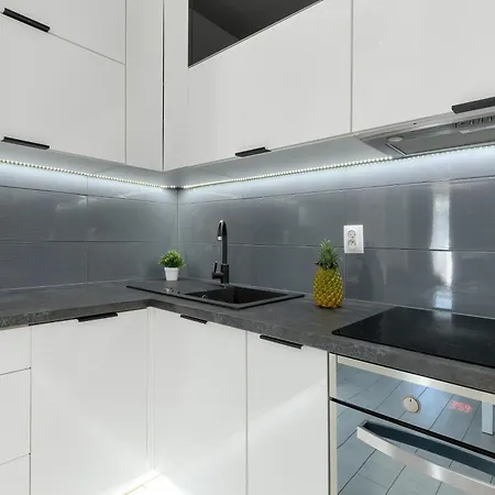 Appartement Cosy With Parking & Balcony By Renters *