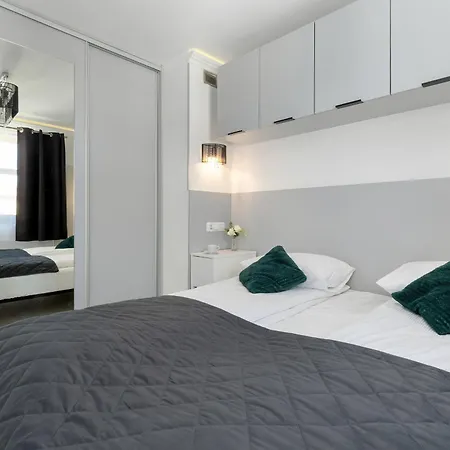Cosy With Parking & Balcony By Renters Sopot