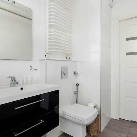 Cosy With Parking & Balcony By Renters * Sopot