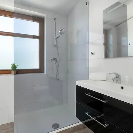 Cosy With Parking & Balcony By Renters Appartement Sopot
